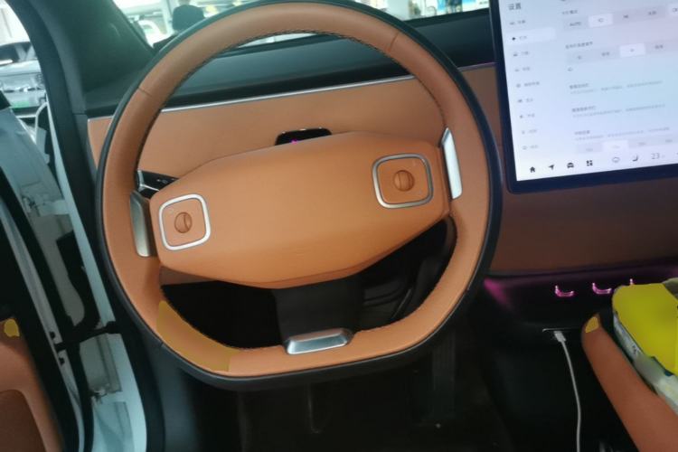 Used CHANGAN NEVO E07 2025 All-Electric 4x4 with 90 kWh Max Intelligent Driving Version Steering Wheel