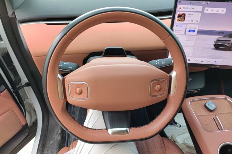 Used CHANGAN NEVO E07 2025 All-Electric 4x4 with 90 kWh Max Intelligent Driving Version Steering Wheel
