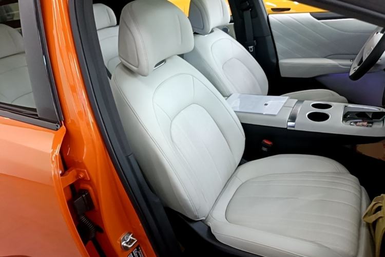 Used CHANGAN NEVO E07 2026 Model Pure Electric Four-Wheel Drive 90kWh Ultra Right Front Seat