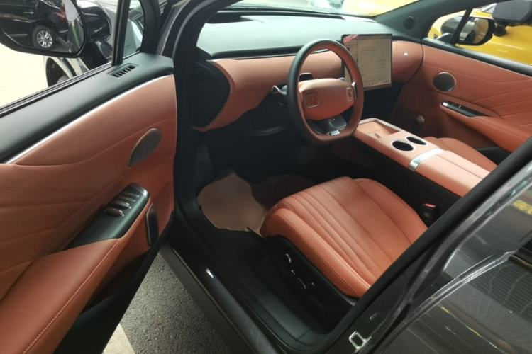 Used CHANGAN NEVO E07 2026 Model Pure Electric Four-Wheel Drive 90kWh Ultra Driver Seat