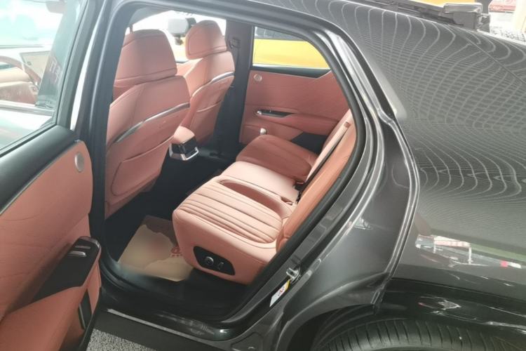 Used CHANGAN NEVO E07 2026 Model Pure Electric Four-Wheel Drive 90kWh Ultra Left Rear Seat