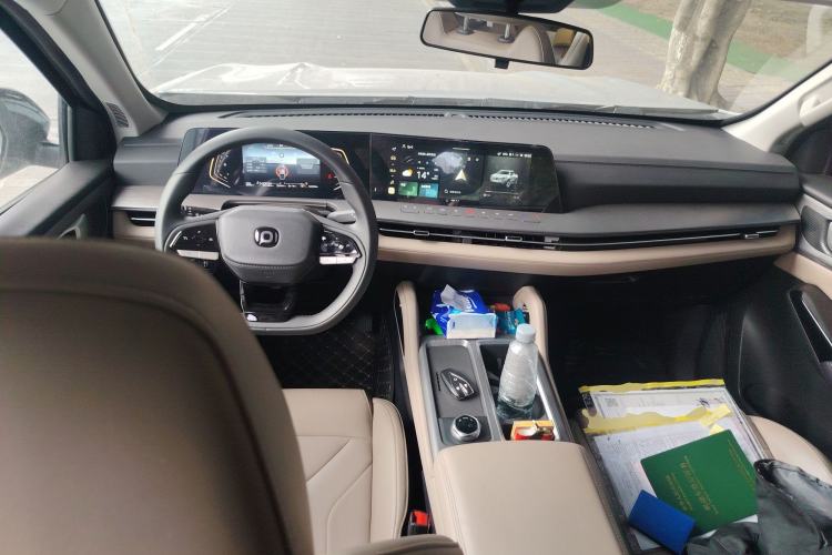 Used CHANGAN NEVO Hunter K50 2025 Model Standard Box Four-Wheel Drive Flagship Center Console