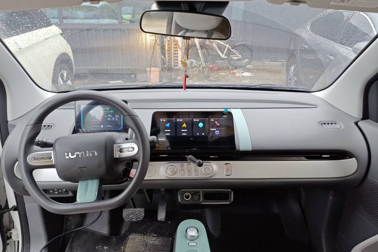 Used CHANGAN NEVO Lumin 2022 210km Sweet Edition Center Console