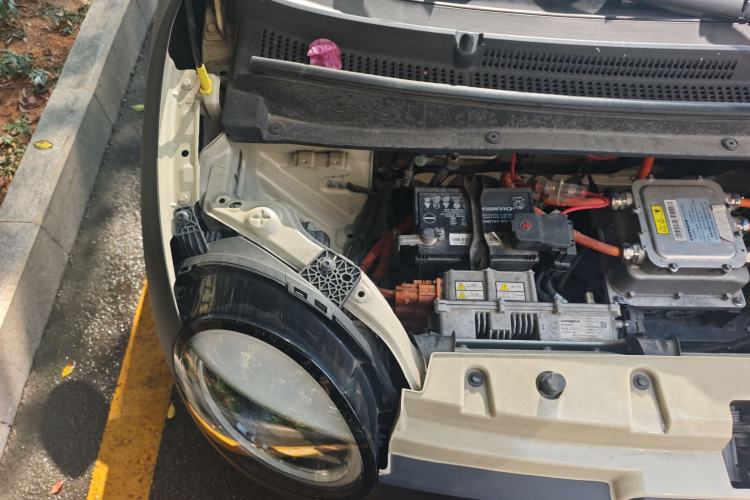 Used CHANGAN NEVO Lumin 2022 210km Sweet Edition Engine Bay Right