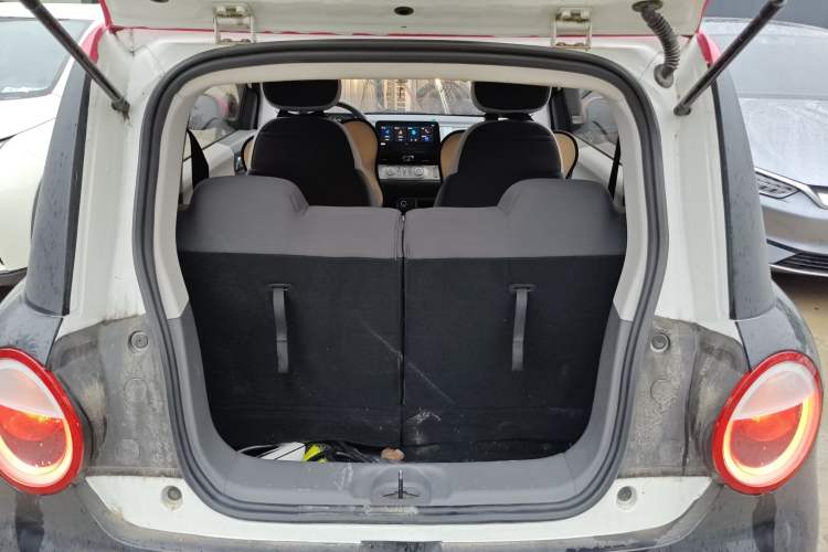 Used CHANGAN NEVO Lumin 2022 210km Sweet Edition Trunk