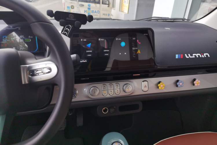 Used CHANGAN NEVO Lumin 2022 210km Sweet Edition Audio And AC Panel
