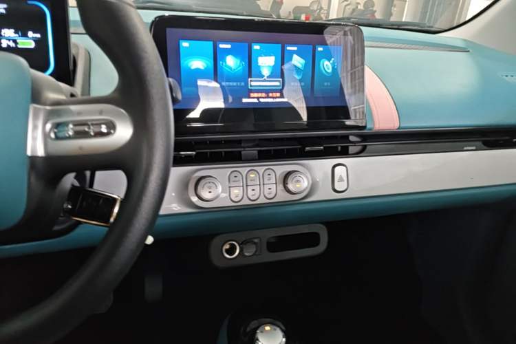 Used CHANGAN NEVO Lumin 2022 210km Sweet Edition Audio And AC Panel