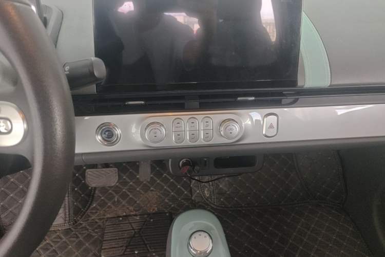 Used CHANGAN NEVO Lumin 2022 210km Sweet Edition Audio And AC Panel