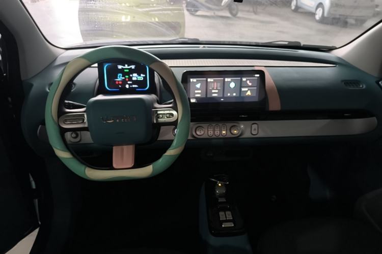 Used CHANGAN NEVO Lumin 2022 155 km – Refreshingly Sweet Edition Center Console