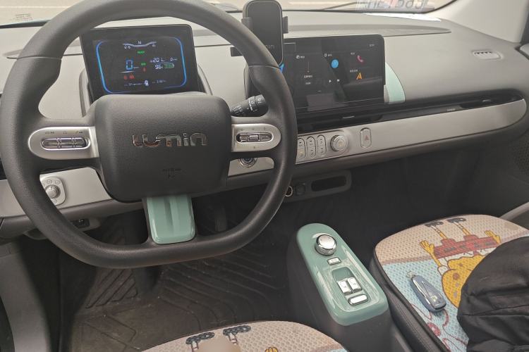 Used CHANGAN NEVO Lumin 2022 210km Sweet Edition Center Console