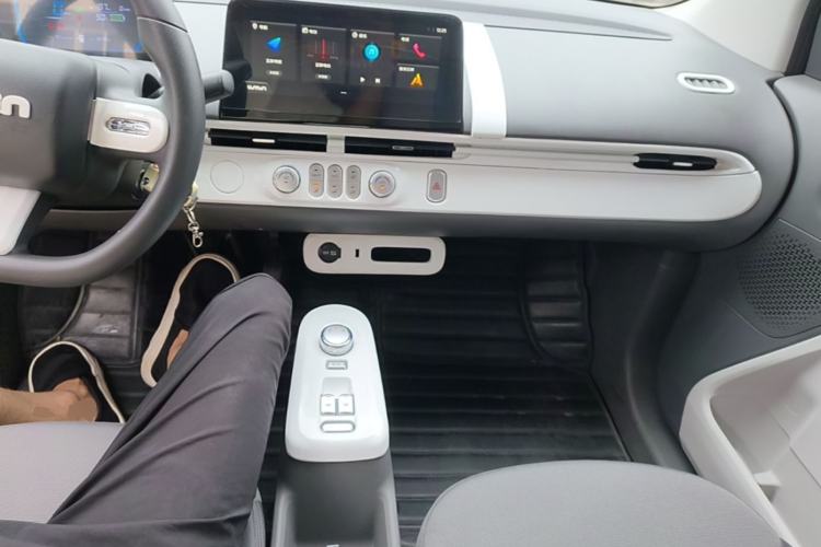 Used CHANGAN NEVO Lumin 2022 210km Sweet Edition Center Console