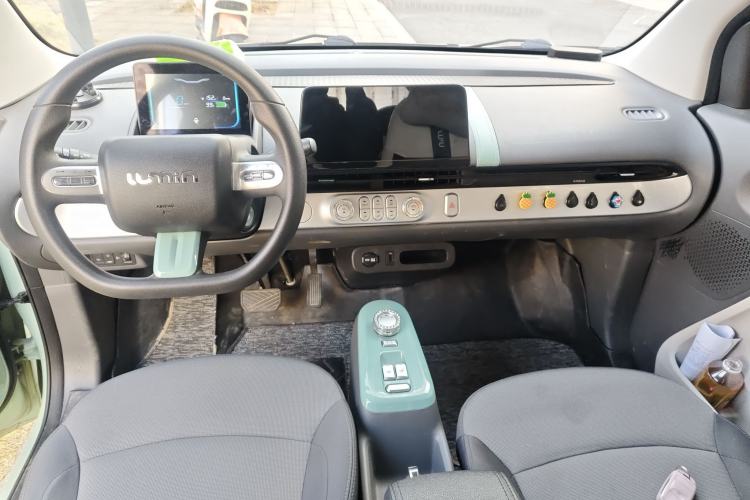Used CHANGAN NEVO Lumin 2022 155 km – Refreshingly Sweet Edition Center Console