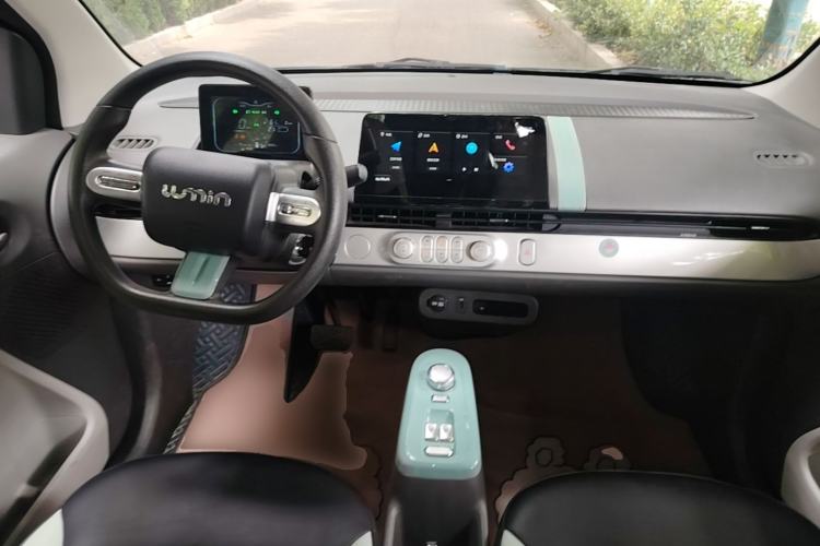 Used CHANGAN NEVO Lumin 2022 301km Honey-Sweet Version Center Console