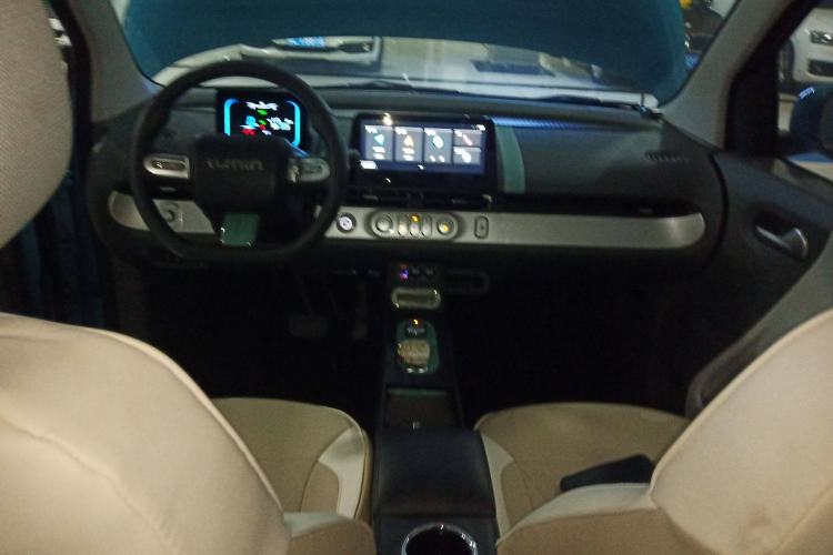 Used CHANGAN NEVO Lumin 2022 210km Sweet Edition Center Console