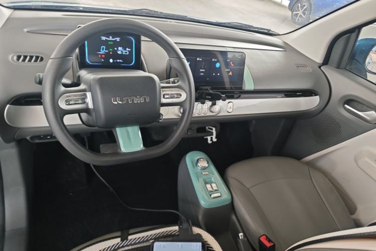 Used CHANGAN NEVO Lumin 2022 210km Sweet Edition Center Console