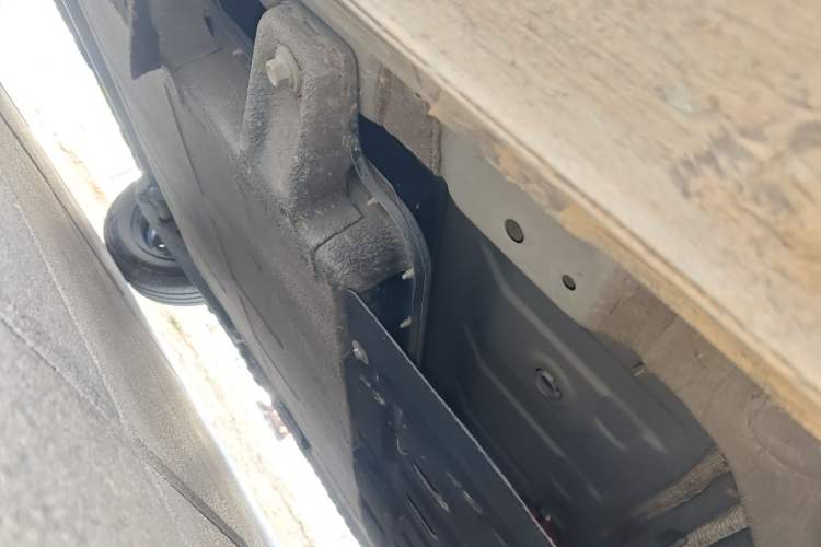 Used CHANGAN NEVO Lumin 2022 155 km – Refreshingly Sweet Edition Chassis Front Right