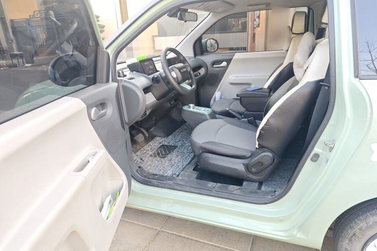 Used CHANGAN NEVO Lumin 2022 155 km – Refreshingly Sweet Edition Driver Seat