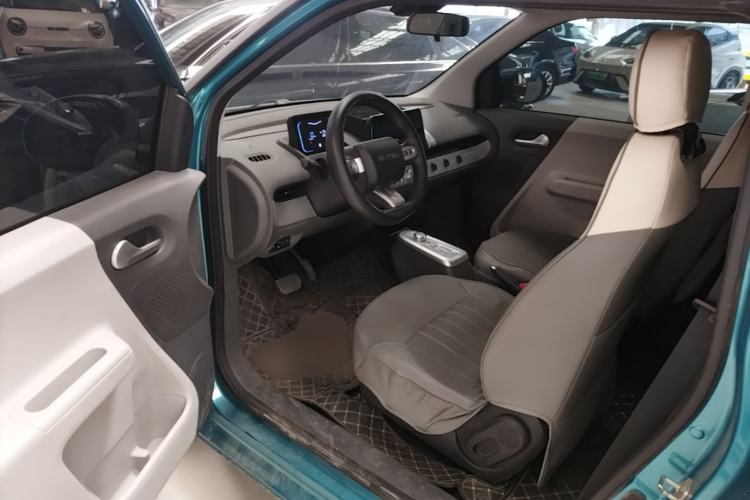 Used CHANGAN NEVO Lumin 2022 155 km – Refreshingly Sweet Edition Driver Seat