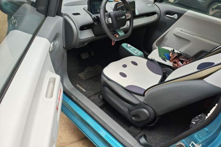 Used CHANGAN NEVO Lumin 2022 155 km – Refreshingly Sweet Edition Driver Seat