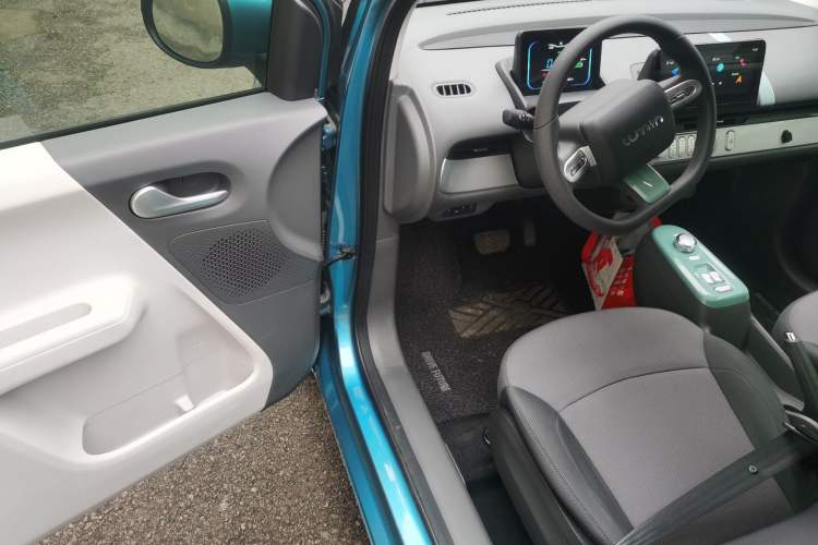 Used CHANGAN NEVO Lumin 2022 155 km – Refreshingly Sweet Edition Driver Seat
