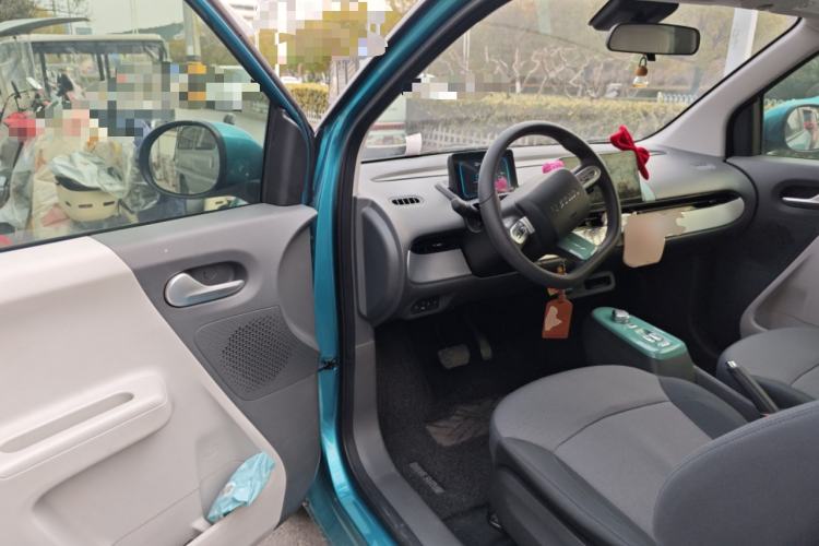 Used CHANGAN NEVO Lumin 2022 155 km – Refreshingly Sweet Edition Driver Seat