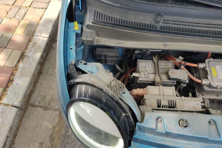 Used CHANGAN NEVO Lumin 2022 210km Sweet Edition Engine Bay Right