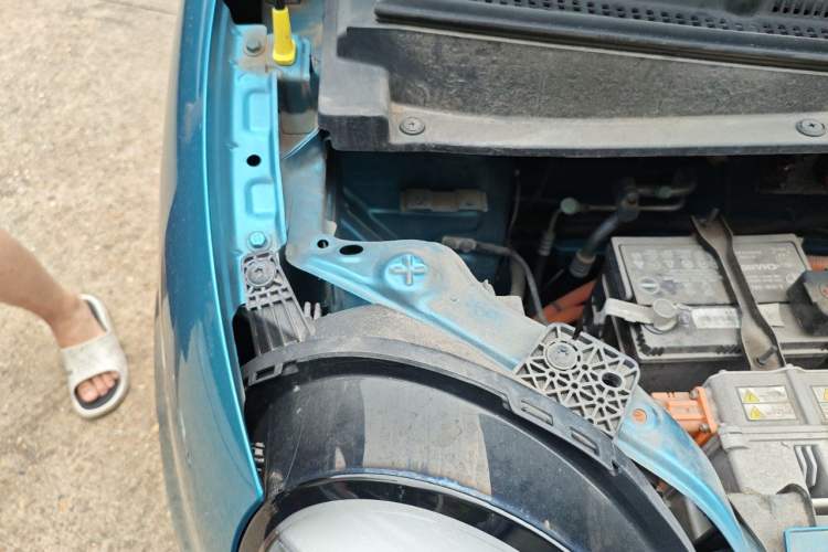 Used CHANGAN NEVO Lumin 2022 155 km – Refreshingly Sweet Edition Engine Bay Right