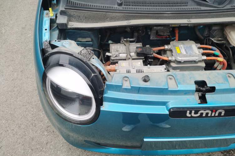 Used CHANGAN NEVO Lumin 2022 155 km – Refreshingly Sweet Edition Engine Bay Right