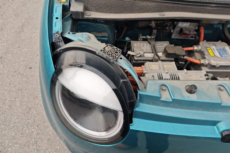 Used CHANGAN NEVO Lumin 2022 155 km – Refreshingly Sweet Edition Engine Bay Right