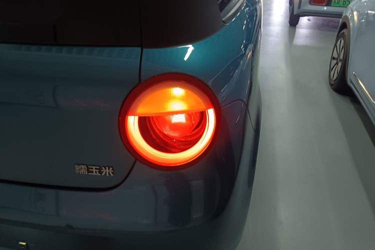 Used CHANGAN NEVO Lumin 2022 210km Sweet Edition Exterior 3