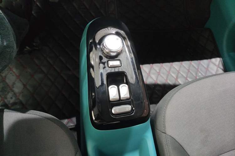 Used CHANGAN NEVO Lumin 2022 210km Sweet Edition Gear Lever