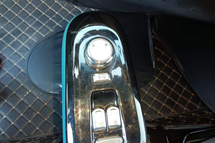 Used CHANGAN NEVO Lumin 2022 301km Honey-Sweet Version Gear Lever