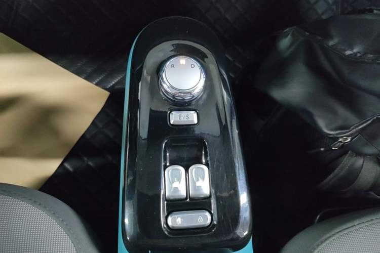 Used CHANGAN NEVO Lumin 2022 210km Sweet Edition Gear Lever