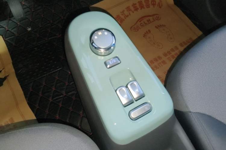 Used CHANGAN NEVO Lumin 2022 155 km – Refreshingly Sweet Edition Gear Lever