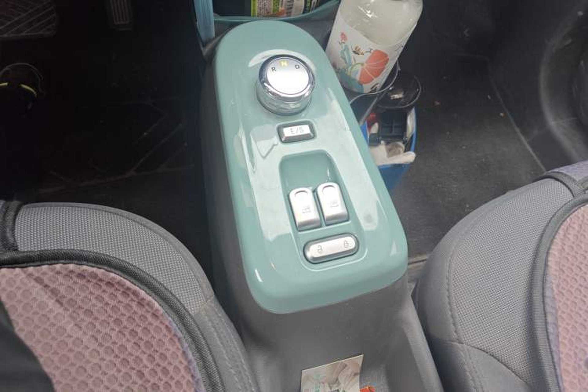 Used CHANGAN NEVO Lumin 2022 210km Sweet Edition Gear Lever