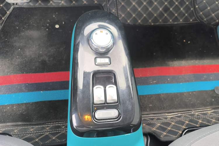 Used CHANGAN NEVO Lumin 2022 210km Sweet Edition Gear Lever