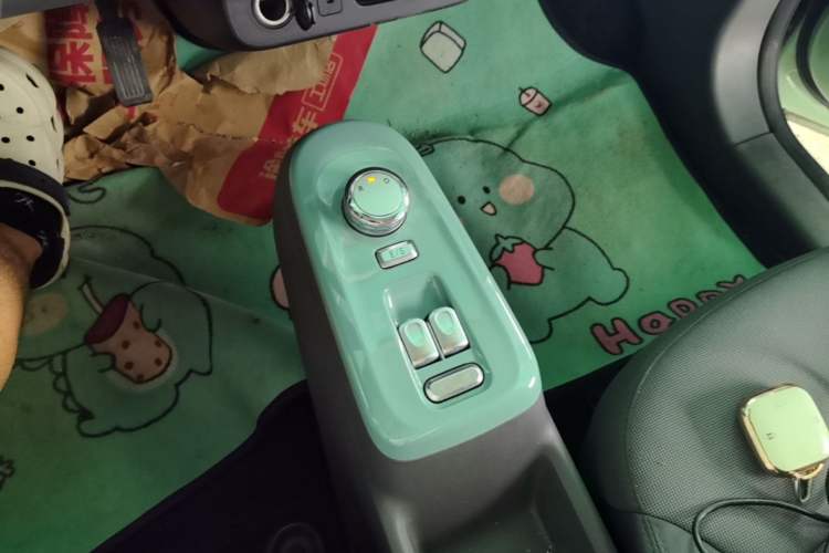 Used CHANGAN NEVO Lumin 2022 210km Sweet Edition Gear Lever