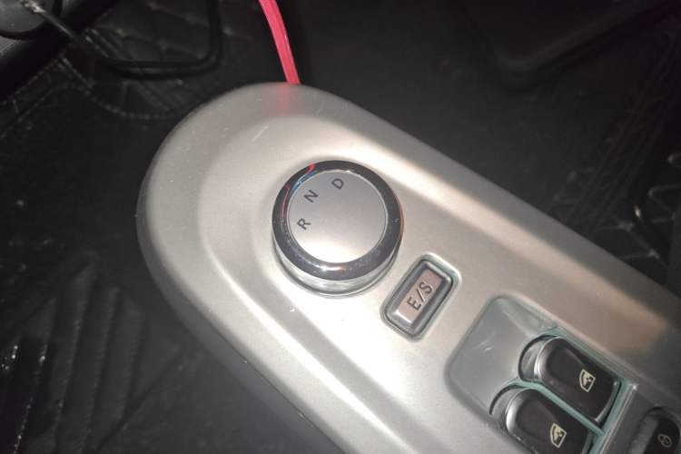 Used CHANGAN NEVO Lumin 2022 210km Sweet Edition Gear Lever