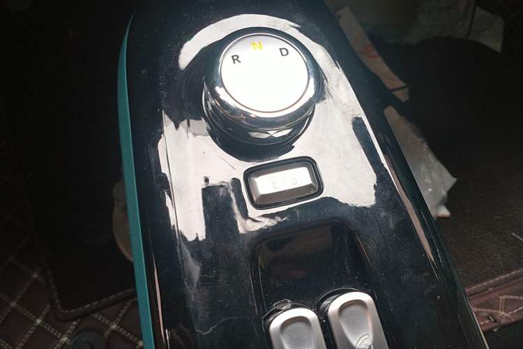 Used CHANGAN NEVO Lumin 2022 210km Sweet Edition Gear Lever