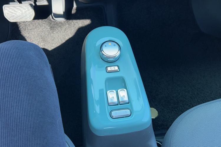 Used CHANGAN NEVO Lumin 2022 210km Sweet Edition Gear Lever