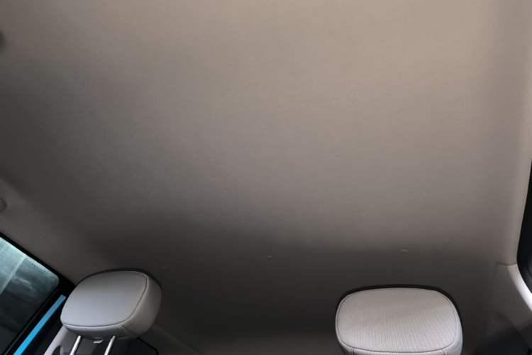 Used CHANGAN NEVO Lumin 2022 155 km – Refreshingly Sweet Edition Headliner
