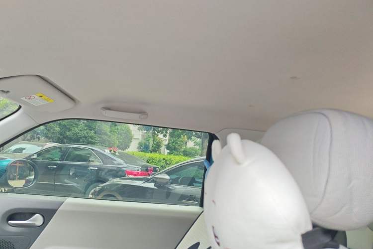 Used CHANGAN NEVO Lumin 2022 155 km – Refreshingly Sweet Edition Headliner