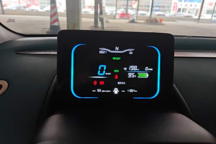Used CHANGAN NEVO Lumin 2022 210km Sweet Edition Instrument Cluster