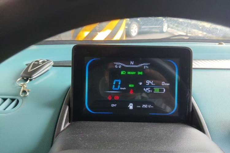 Used CHANGAN NEVO Lumin 2022 210km Sweet Edition Instrument Cluster