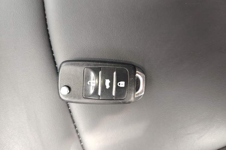 Used CHANGAN NEVO Lumin 2022 301km Honey-Sweet Version Interior 1
