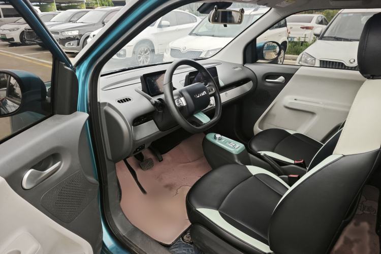 Used CHANGAN NEVO Lumin 2022 301km Honey-Sweet Version Interior 2