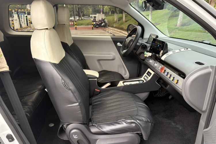 Used CHANGAN NEVO Lumin 2022 210km Sweet Edition Interior 3