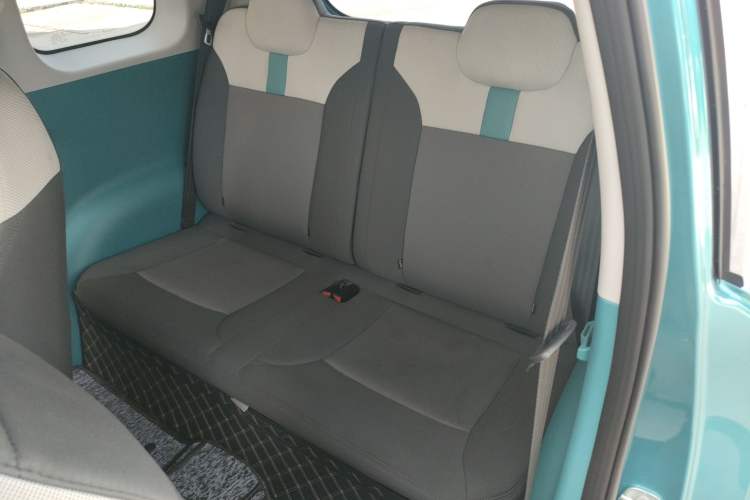 Used CHANGAN NEVO Lumin 2022 301km Honey-Sweet Version Interior 4