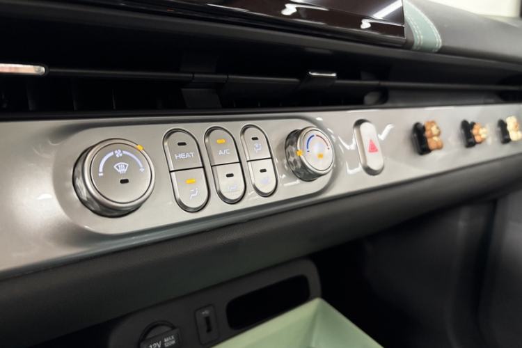 Used CHANGAN NEVO Lumin 2022 210km Sweet Edition Interior 6