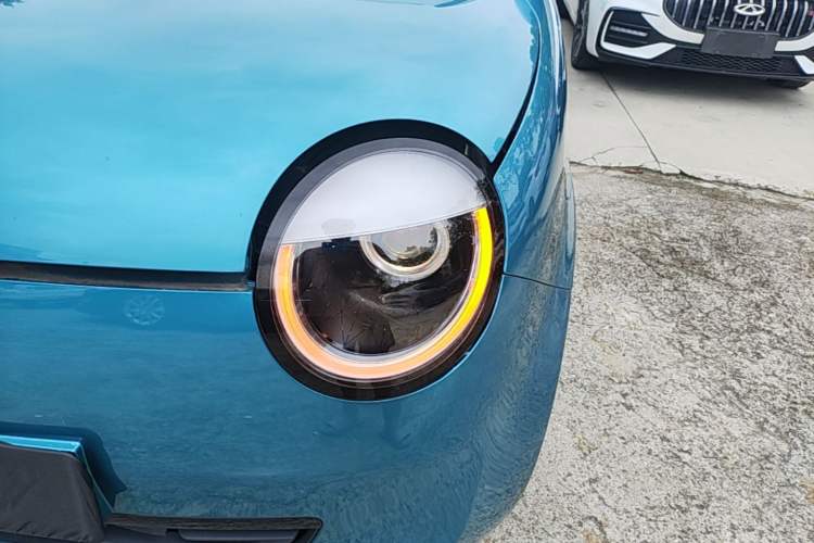 Used CHANGAN NEVO Lumin 2022 155 km – Refreshingly Sweet Edition Left Front Headlight